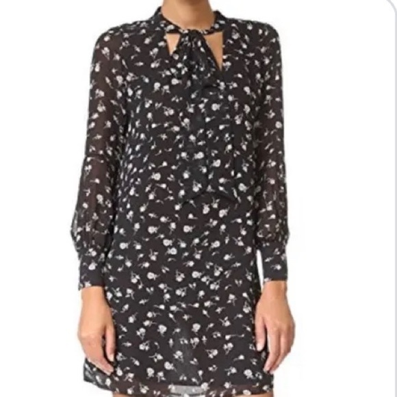 🌹WILDFOX MINI FLORAL DRESS - Picture 1 of 7